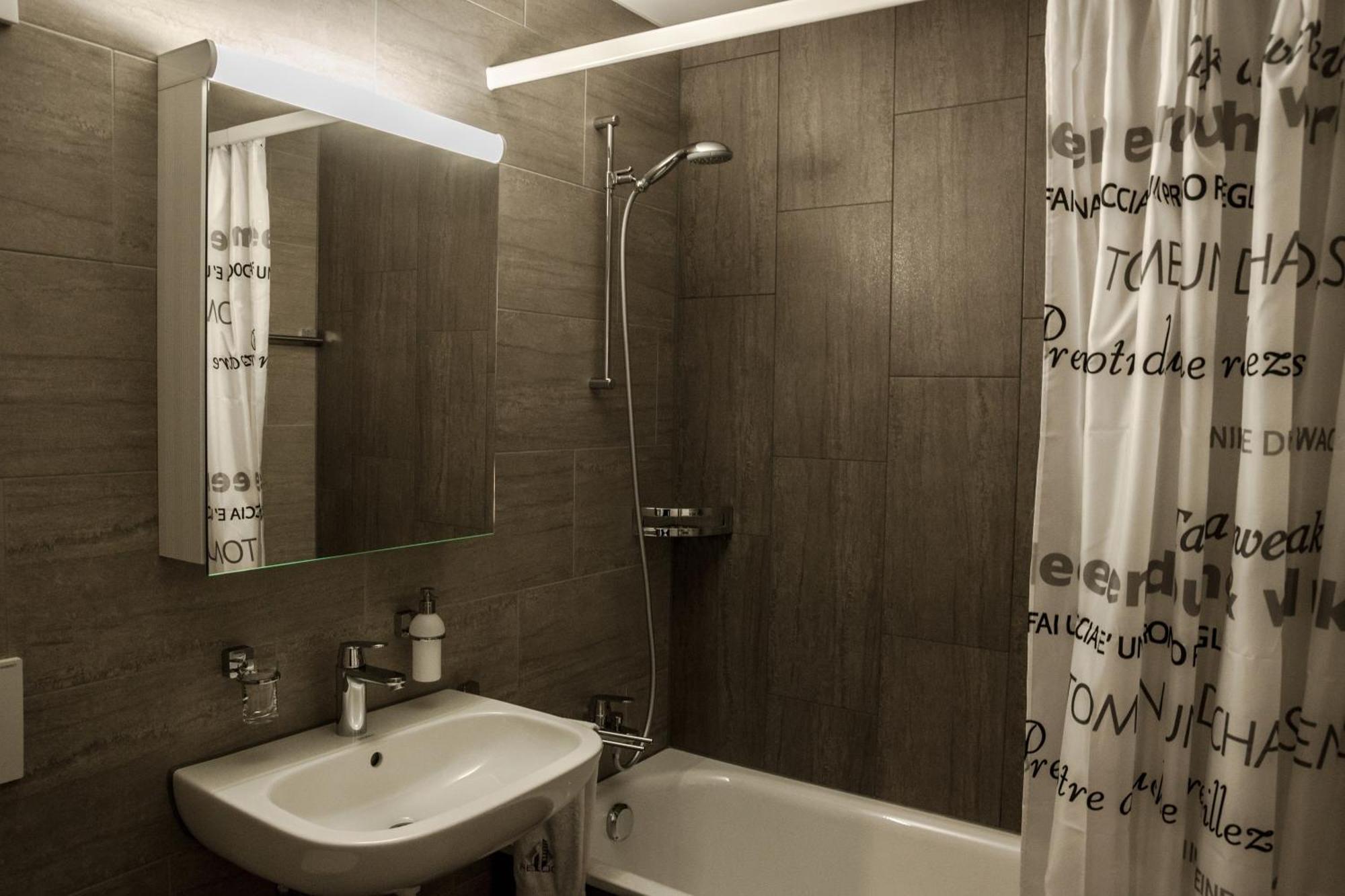 Reloc Serviced Apartments Zurich-Oerlikon Bilik gambar